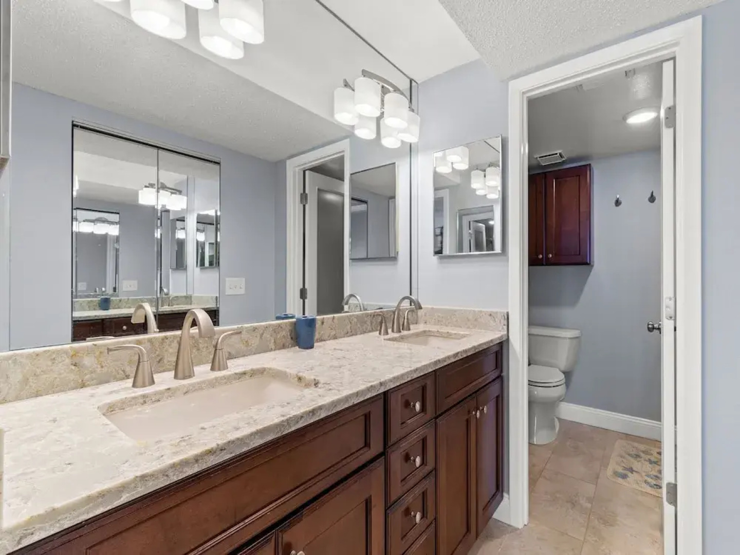 Reflections on the Gulf by Vtrips