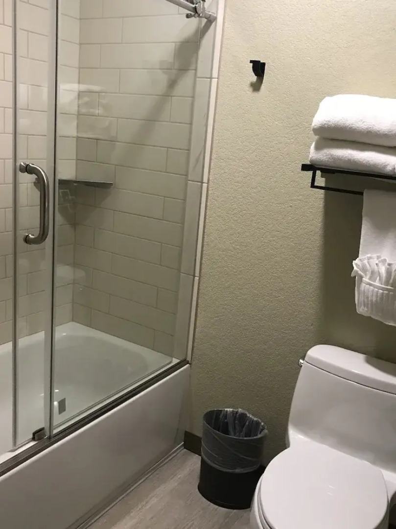 Blue Grass Inn & Suites