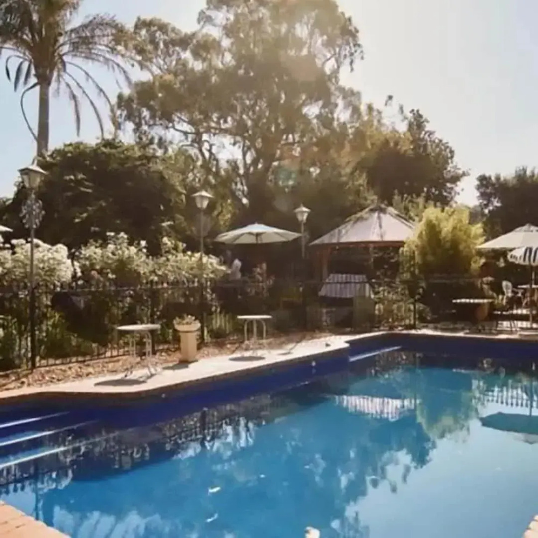 The Rabbit Hole Inn at Harvest Home