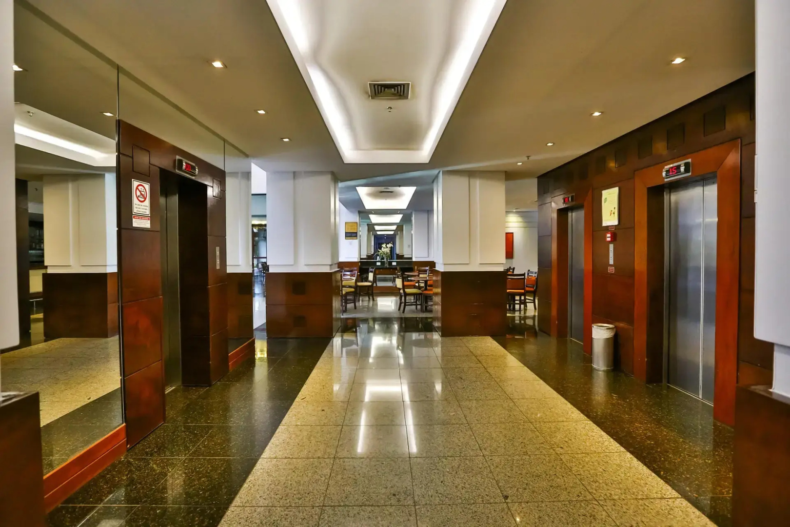 Metropolitan Hotel by Atlantica