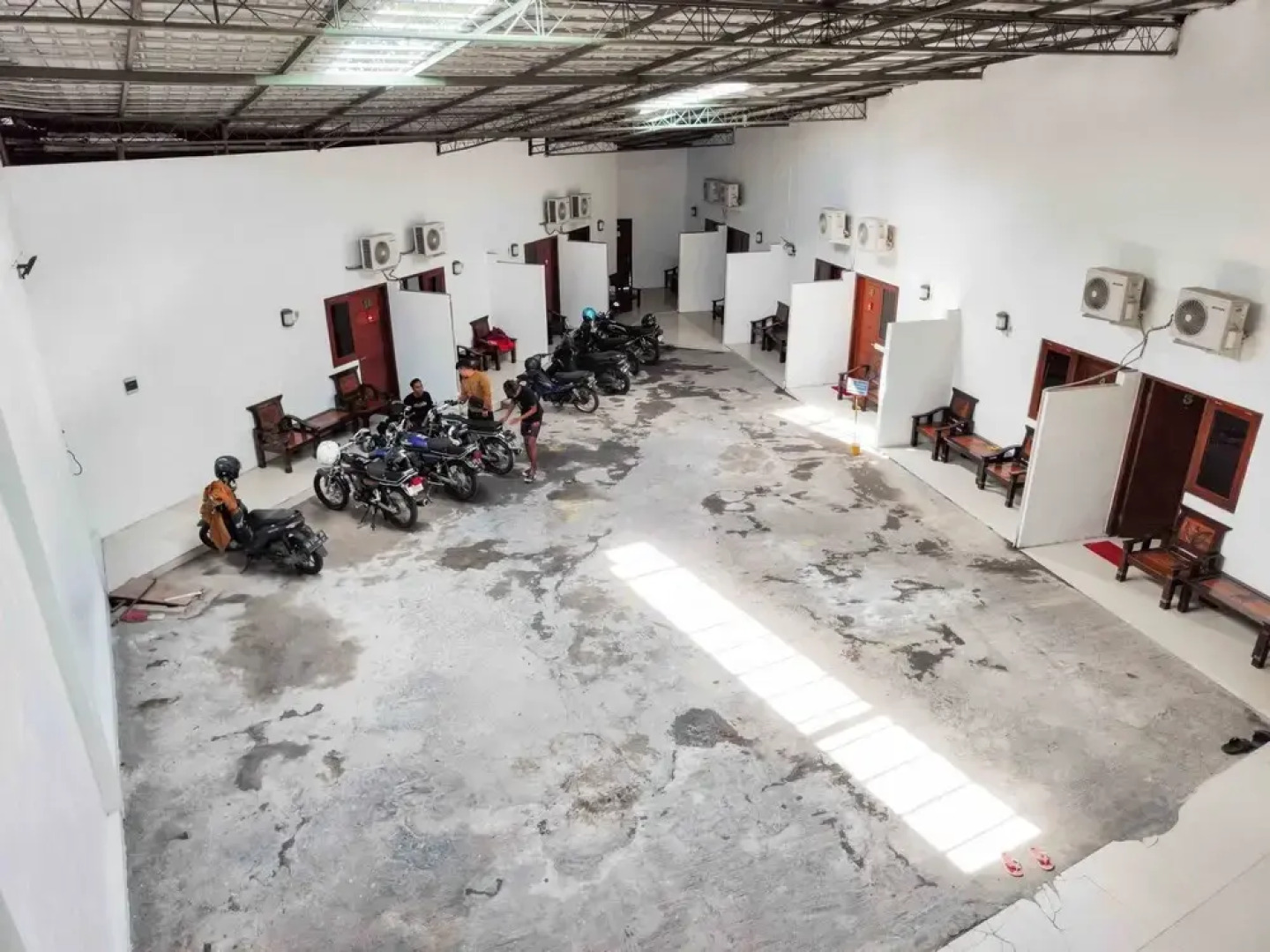 RedDoorz near Prambanan Temple