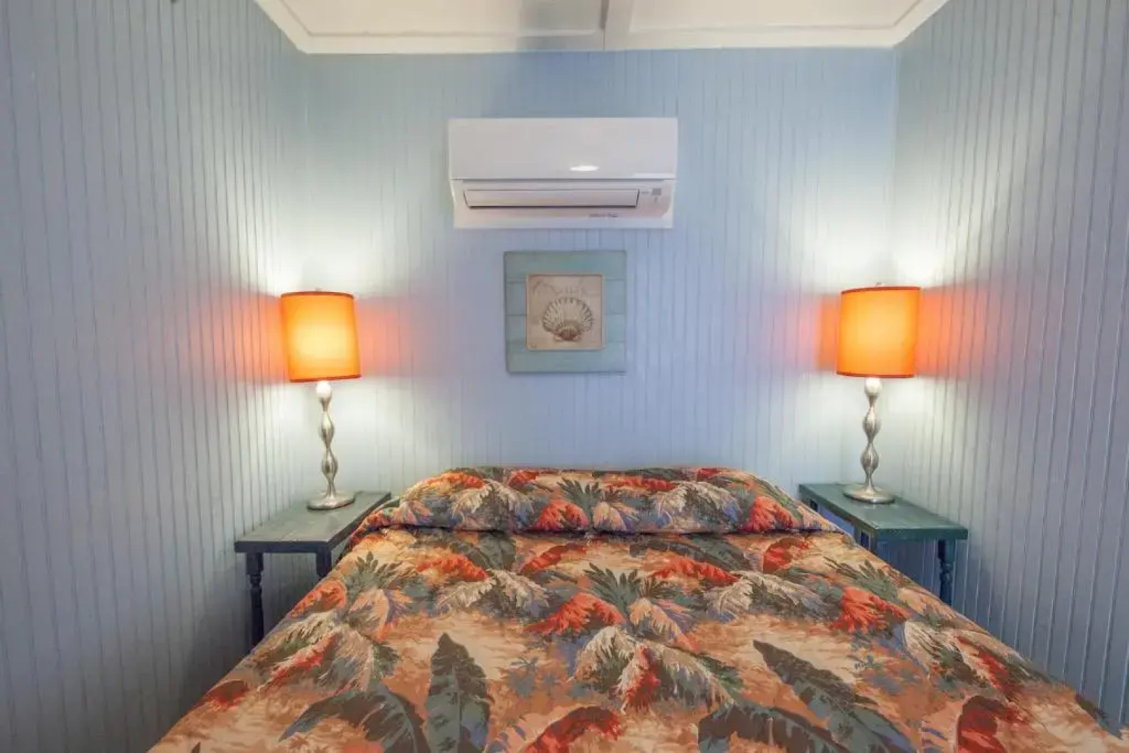 Blue Dolphin Inn and Cottages