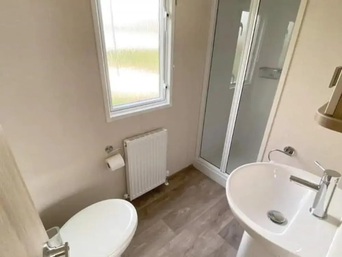 Impeccable 3-bed Cabin in Tattershall, UK