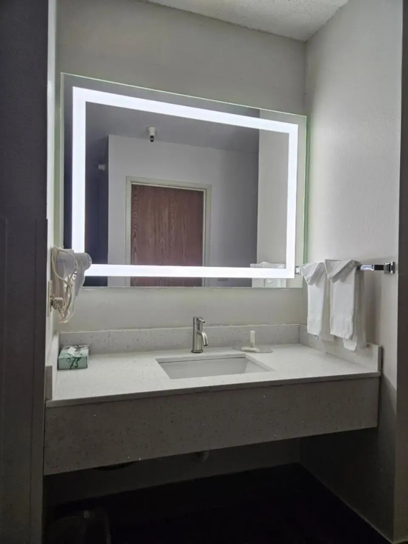 Super 8 Motel - Beaver