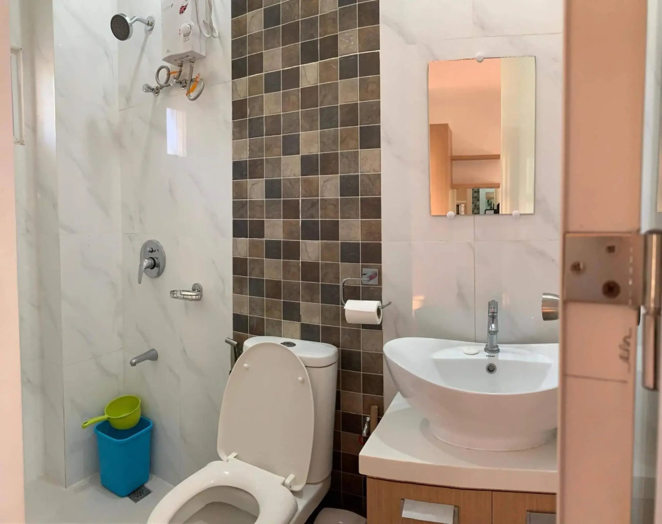 Cozy Unit at the heart of Balanga City