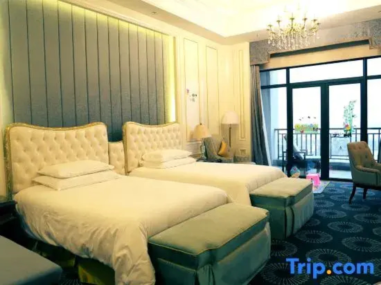 Hubei Culture and Tourism Honglian Lake Hotel