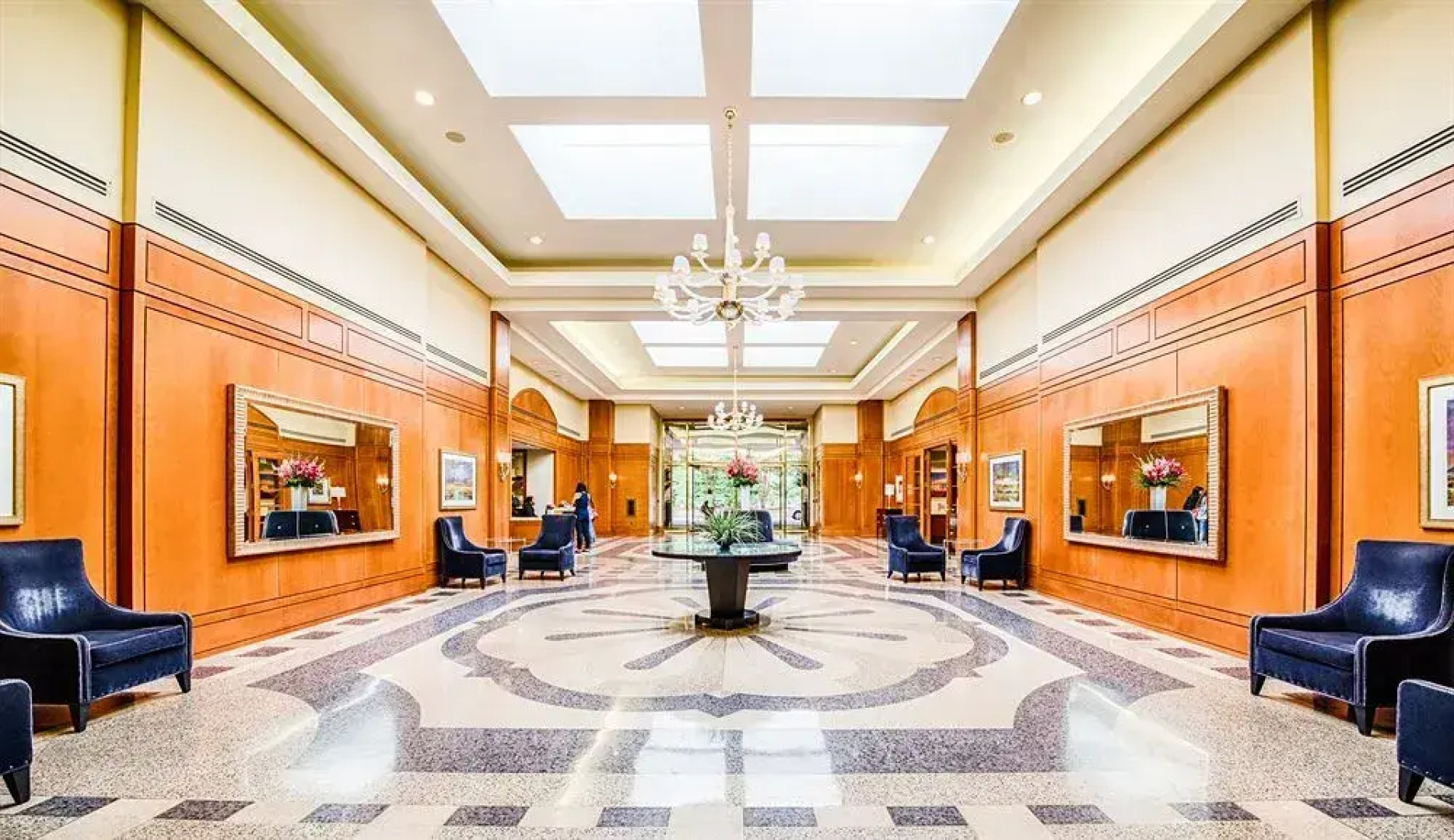 Reagan Airport Apartment