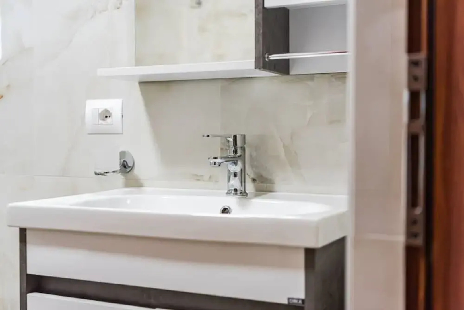 Hillside Apartment Gjirokast r