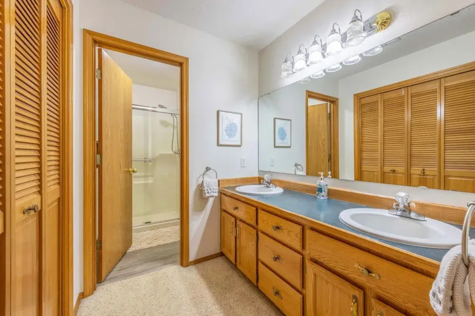 Green Mountain Escape 30 Day Minimum 3 Bedroom Home by Redawning