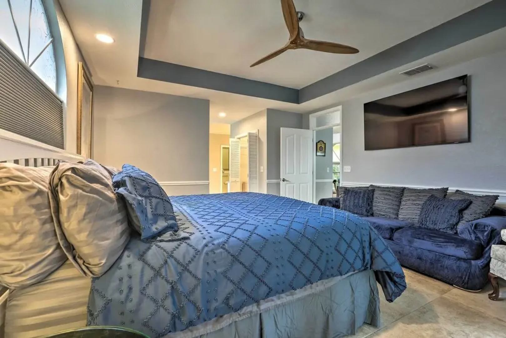 Pool & Fire Pit: Cape Coral Golf Course Getaway