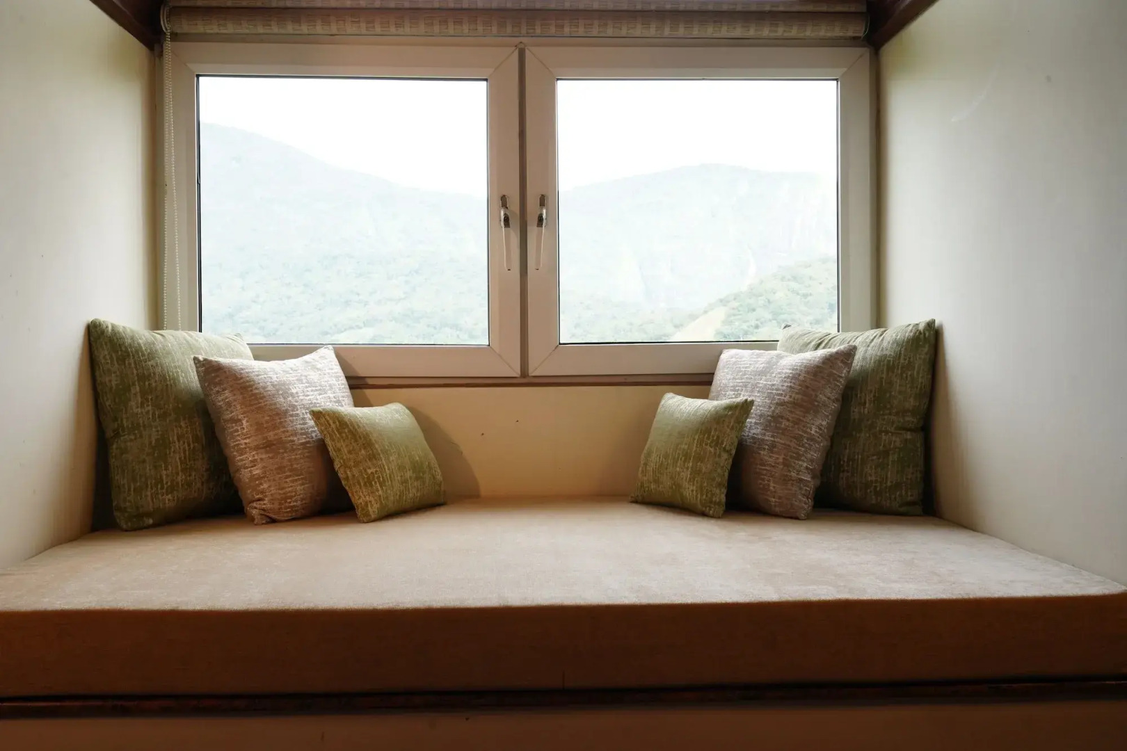 Shola Crown Resort - Munnar