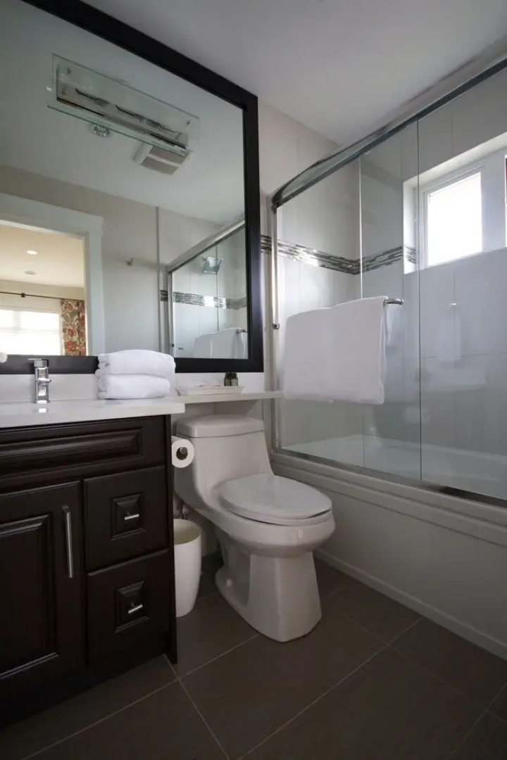 Kitsilano Home 2 Home