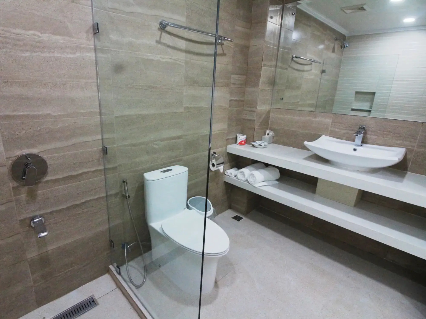 Manarra Seaview Resort