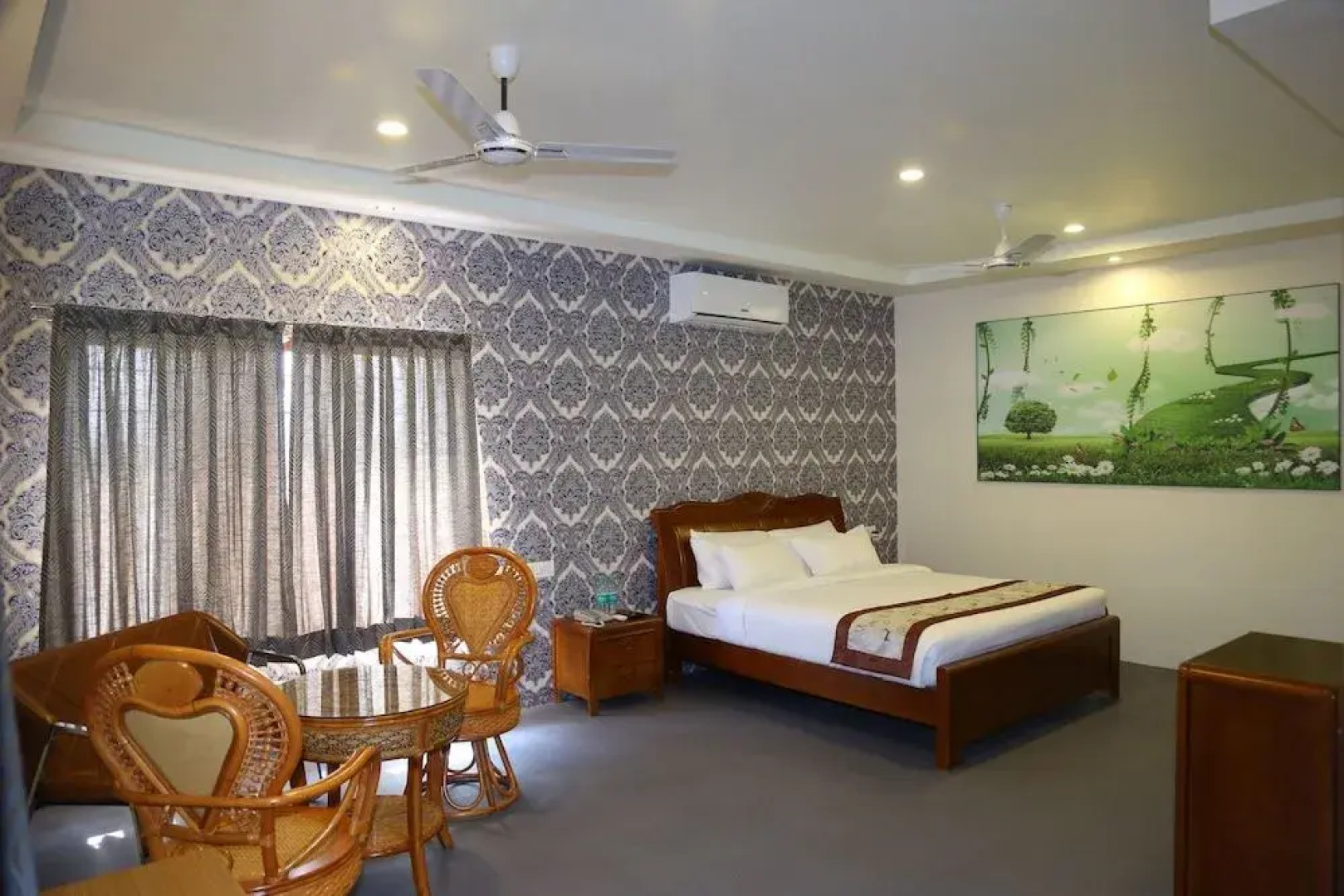 G K Hill View Resort