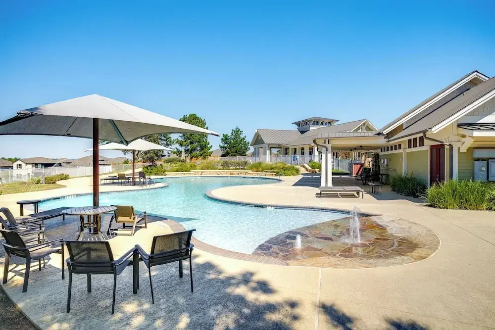 < 1 Mi to Lake Conroe: Home w/ Furnished Patio!