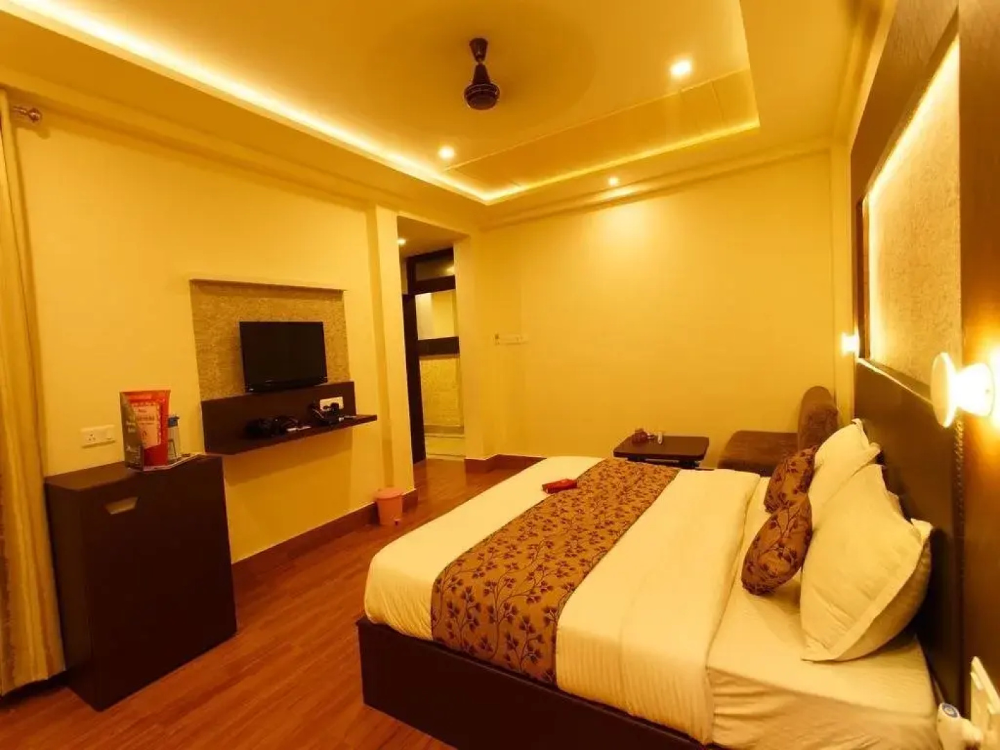 OYO Premium Kotri Circle