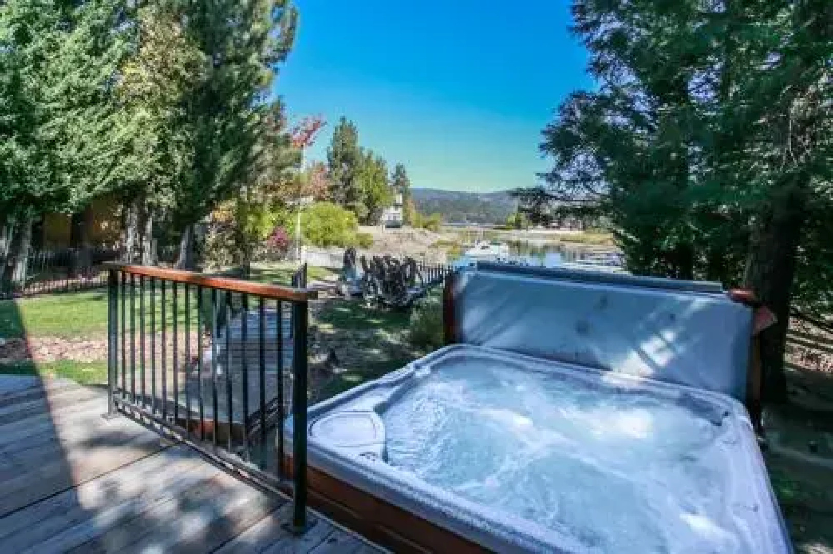 Hudson Bay Lakefront 1227 by RedAwning