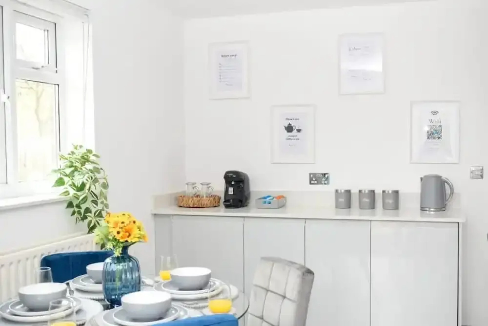 Amazing 4BR Near Hospital, Free Parking, Sleeps 10