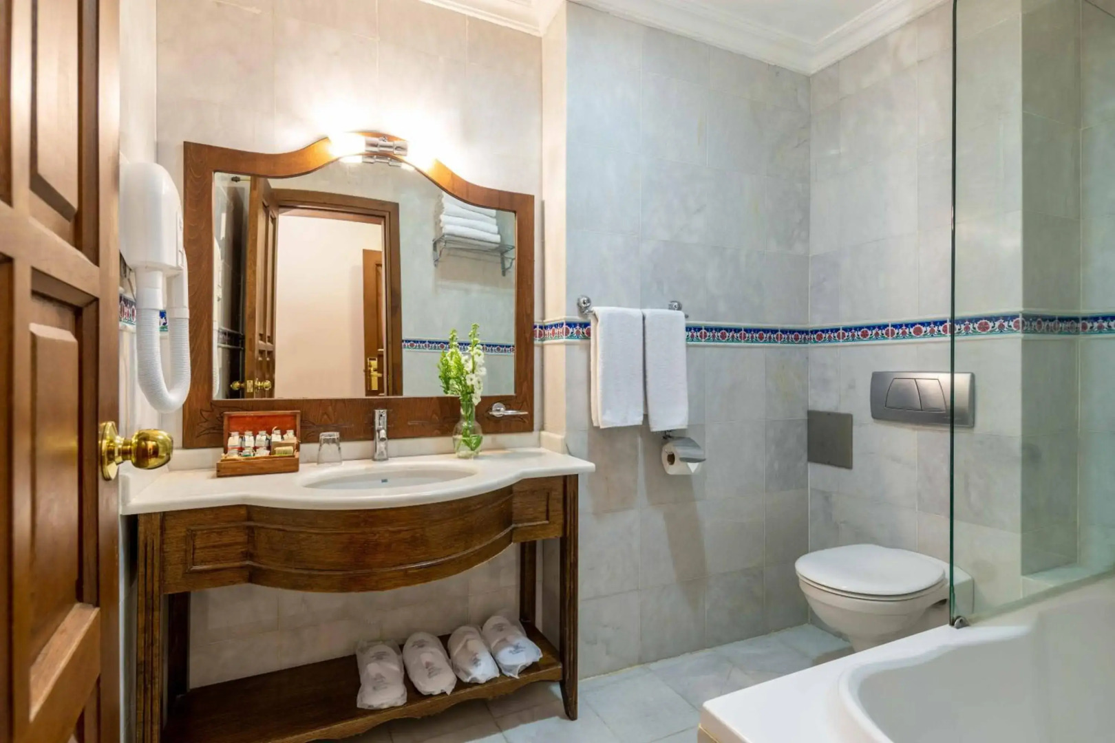 Sultanhan Hotel - Special Class