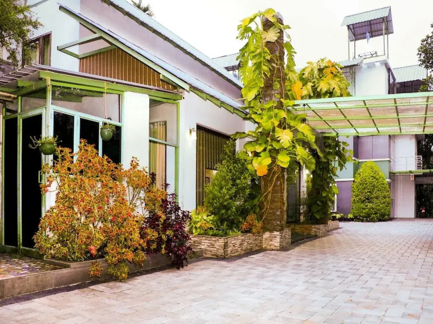 OYO 26927 Spice Valley