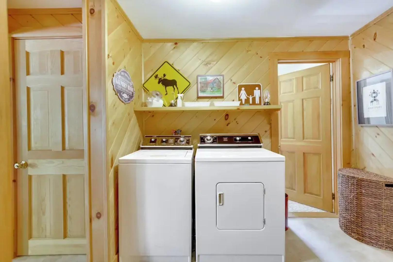 Gorgeous Sunday River Cabin w/ Saltwater Hot Tub!