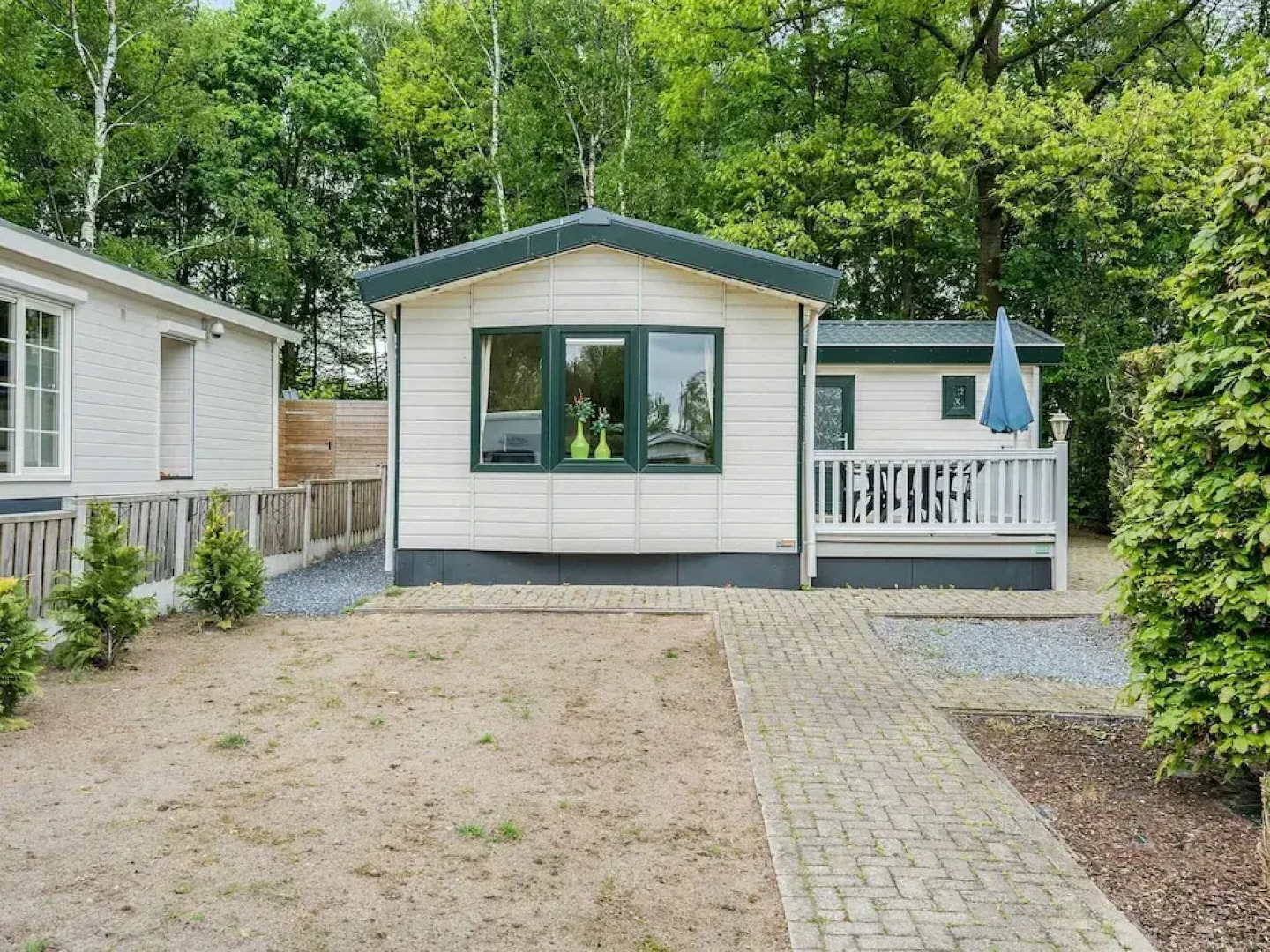 Chalet in Parc de Kievit With Large Garden