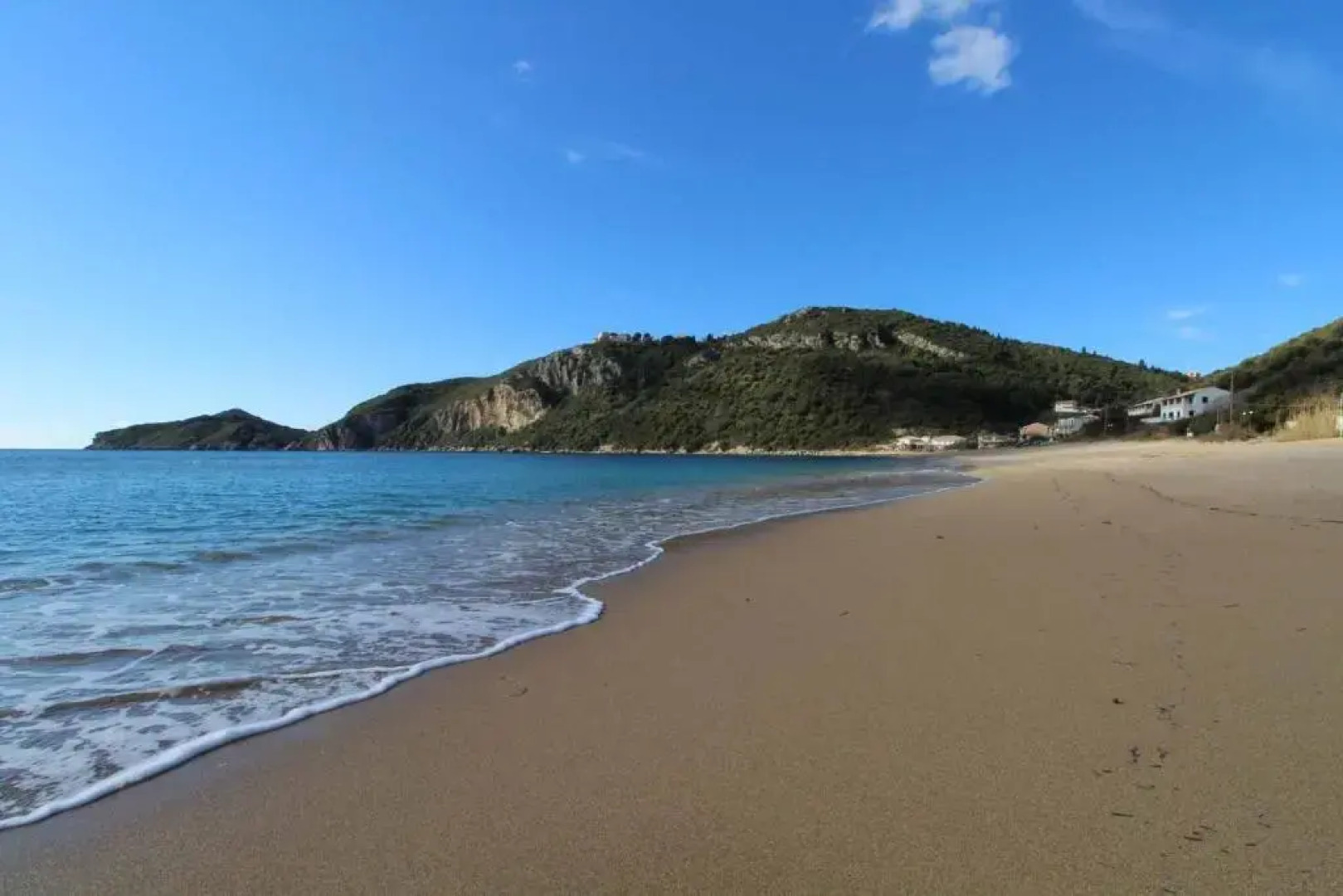 Armikes Beachfront Suites Afionas