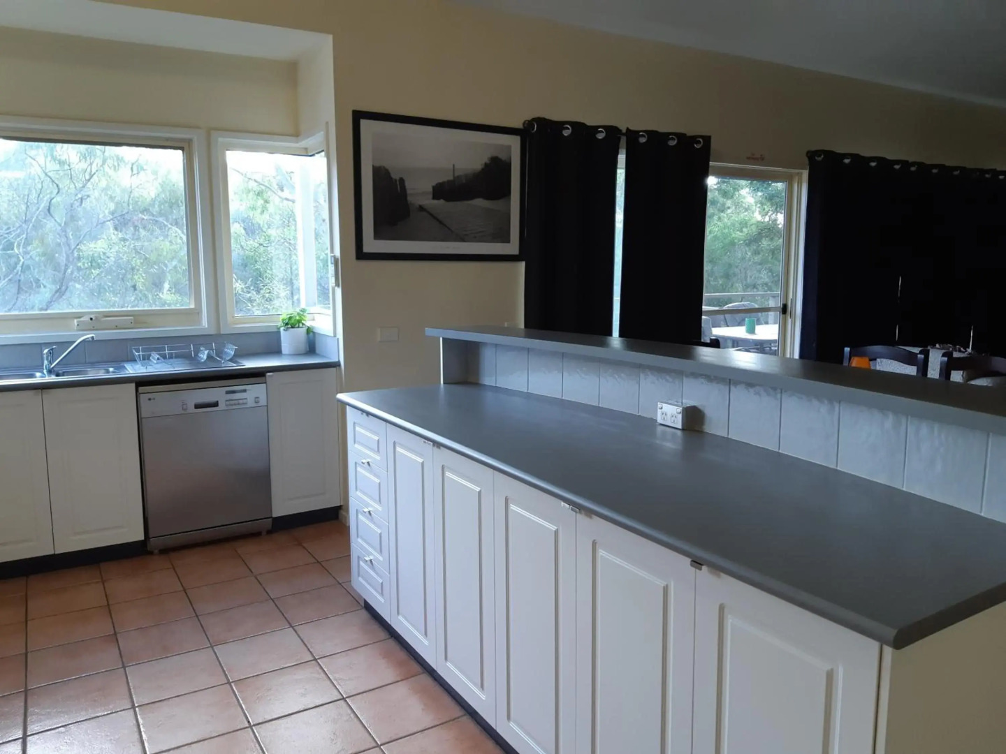 Elevated holiday house in bush setting overlooking wetlands