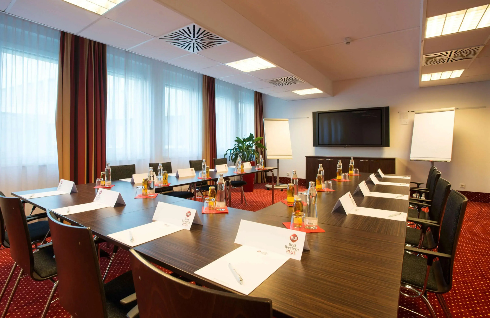Отель Plaza Inn Amedia Wien