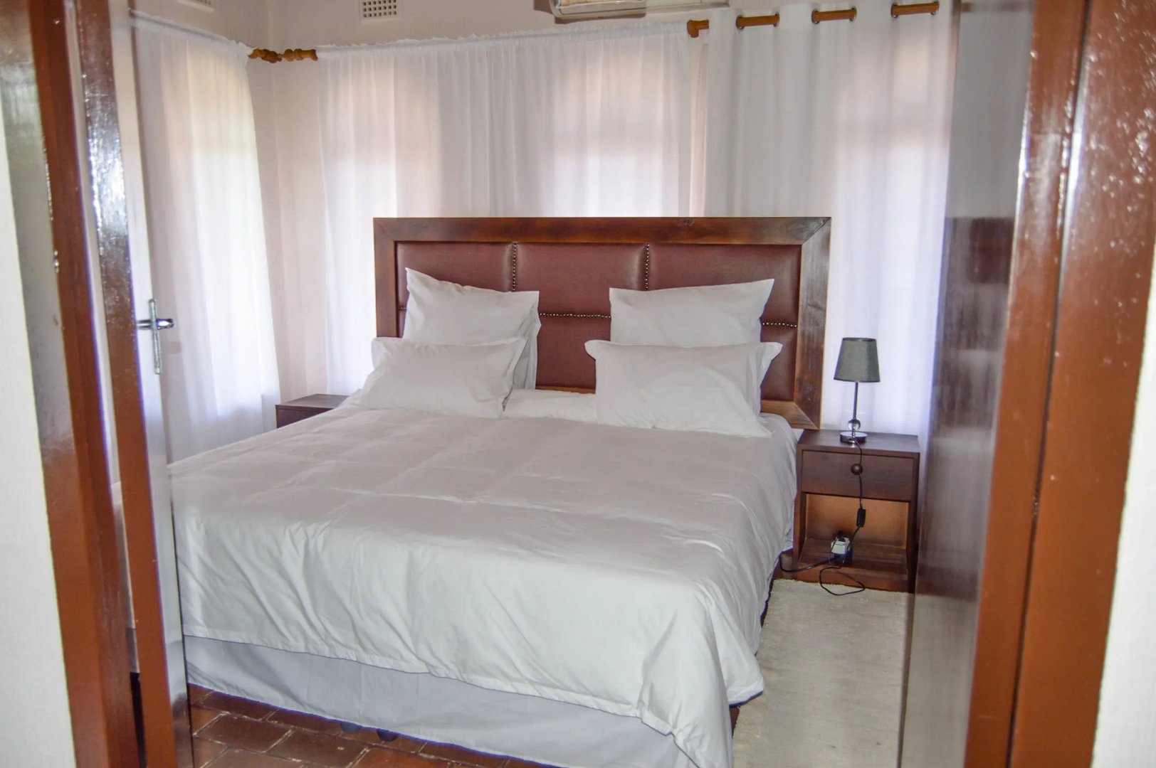 Emangunini Guest house