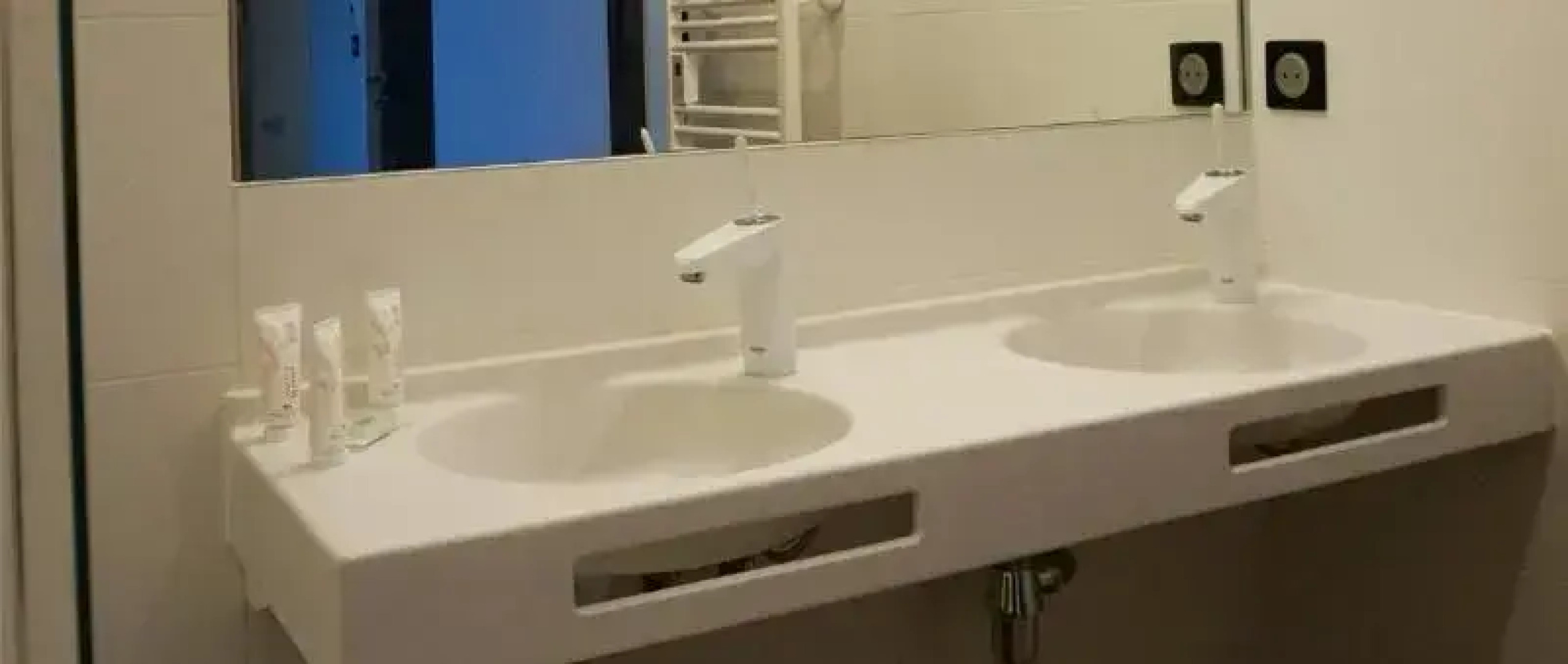 Hôtel Saint-Roch, The Originals Relais