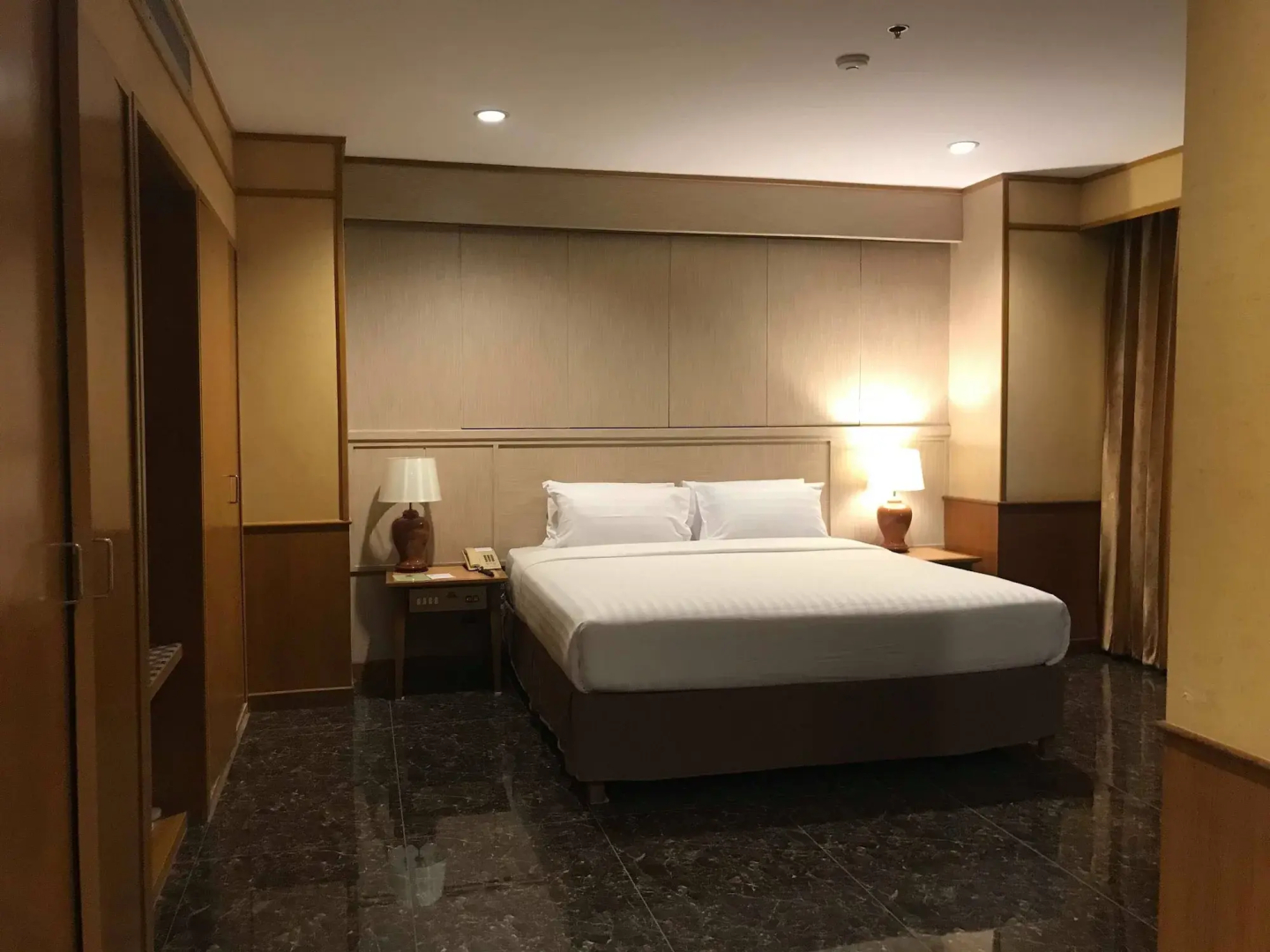 Diamond Plaza Hotel Suratthani