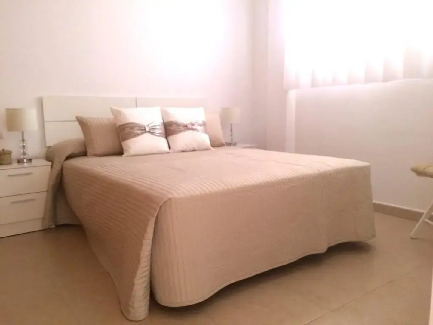 Hola Apartments 1-30