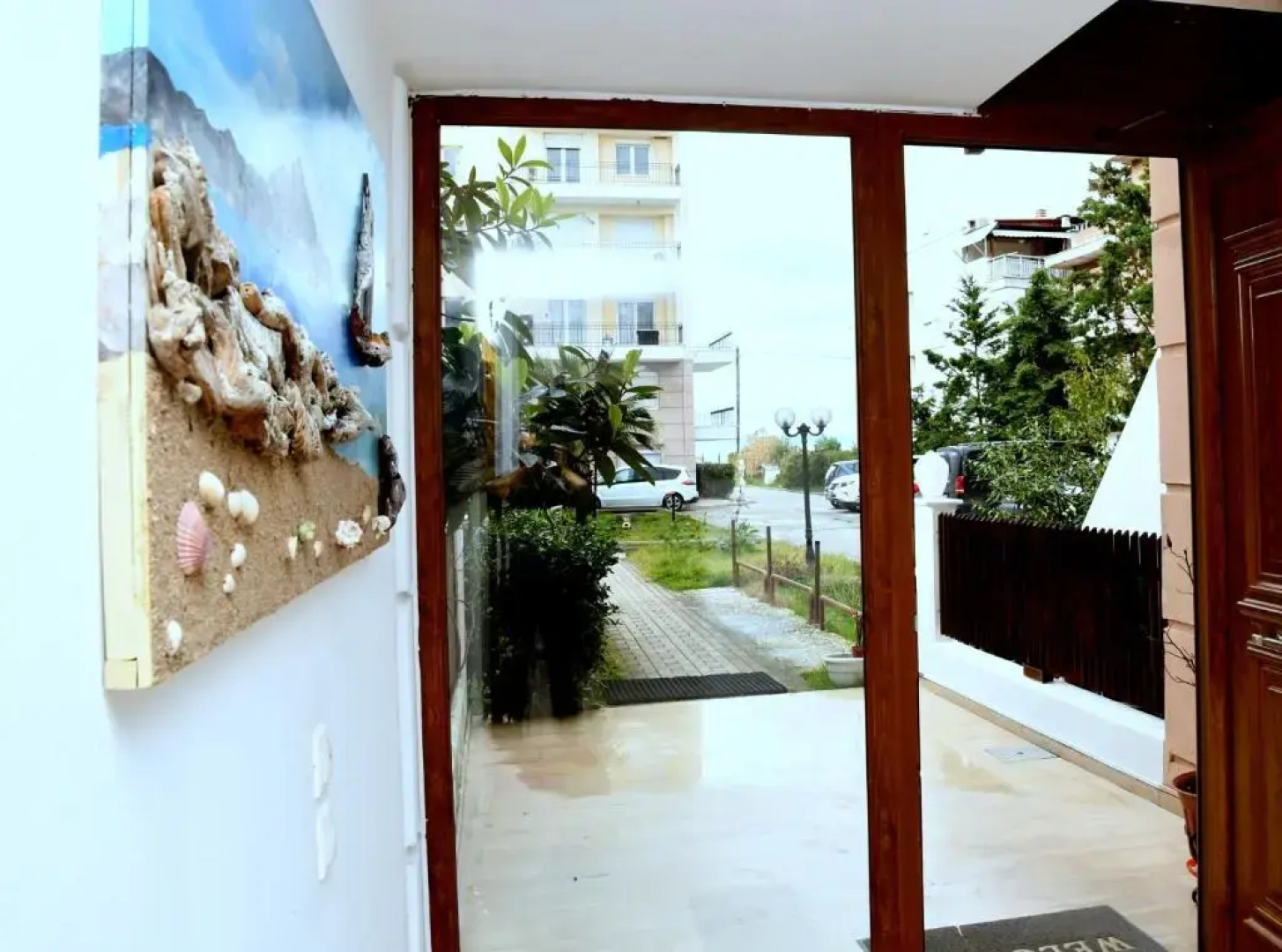 Studio on the beach with private garden