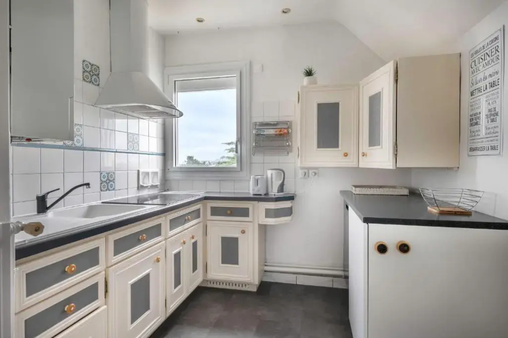 Le Pouliguen vous accueille pour un sejour dans ce bel appartement