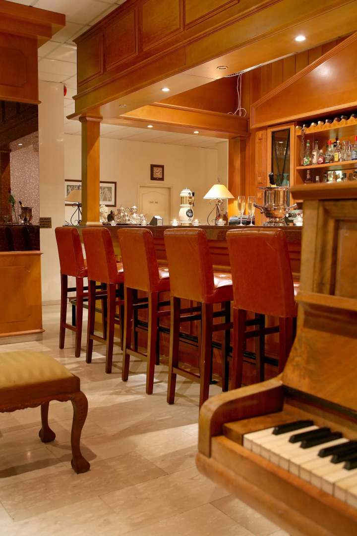 Stephanos Hotel Apts