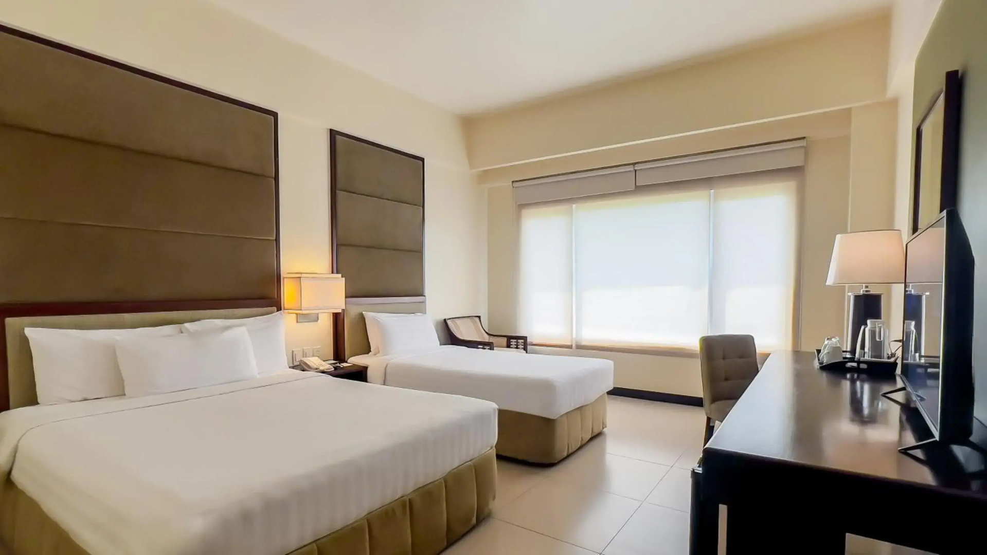 Taal Vista Hotel