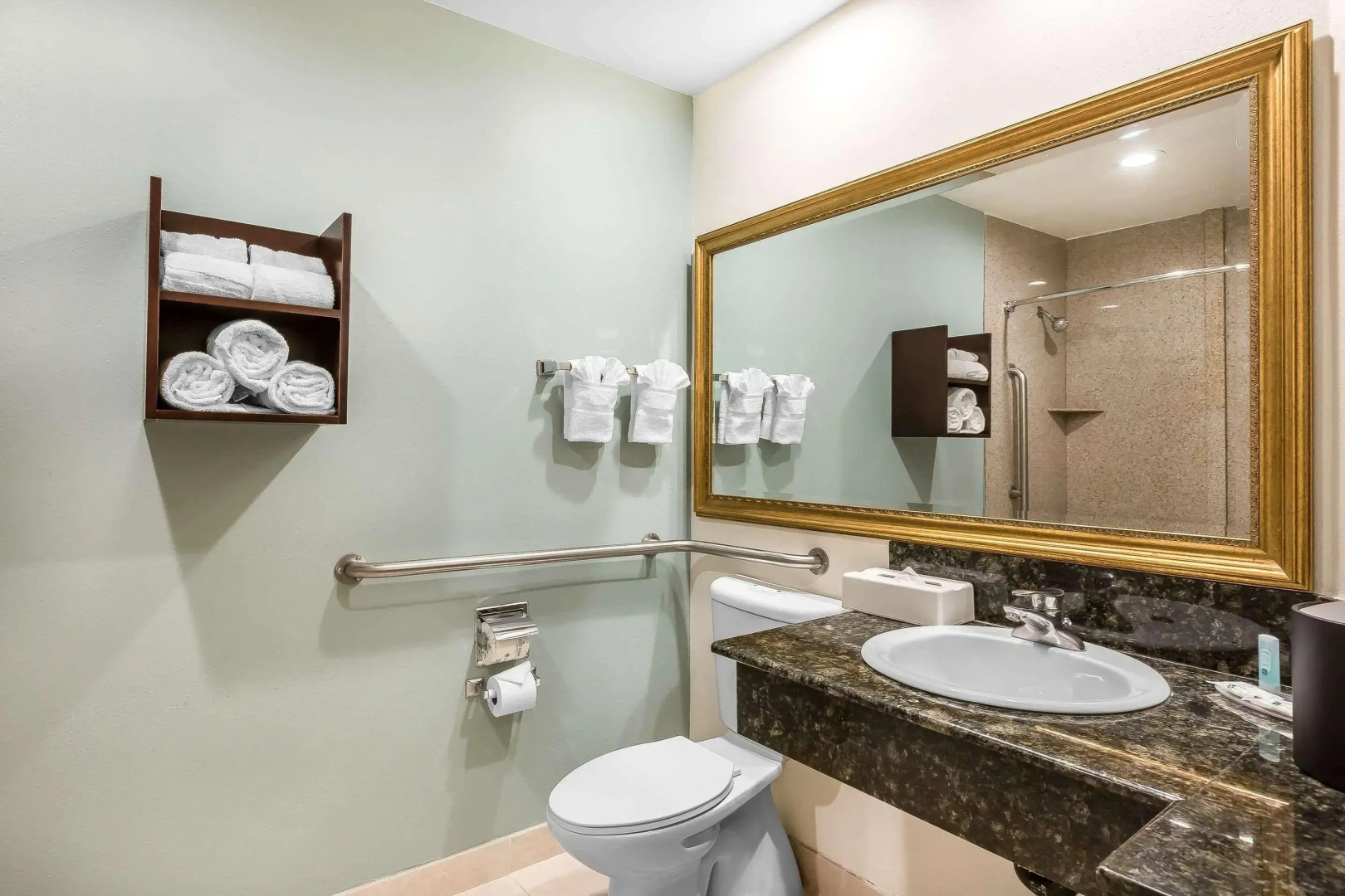 Comfort Inn & Suites Irvine Spectrum