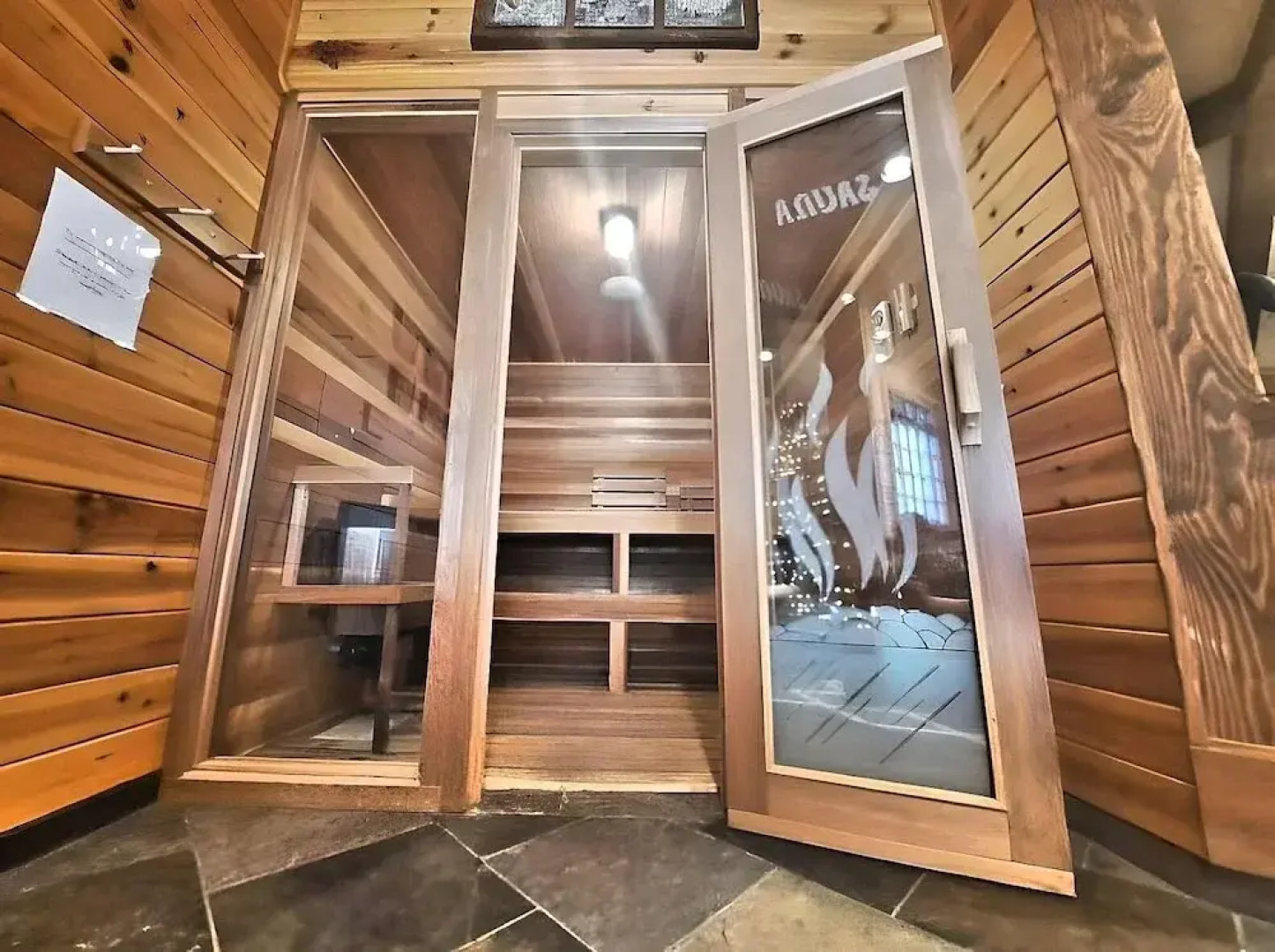 Townsend Flagstaff 3 Bedroom Home by RedAwning