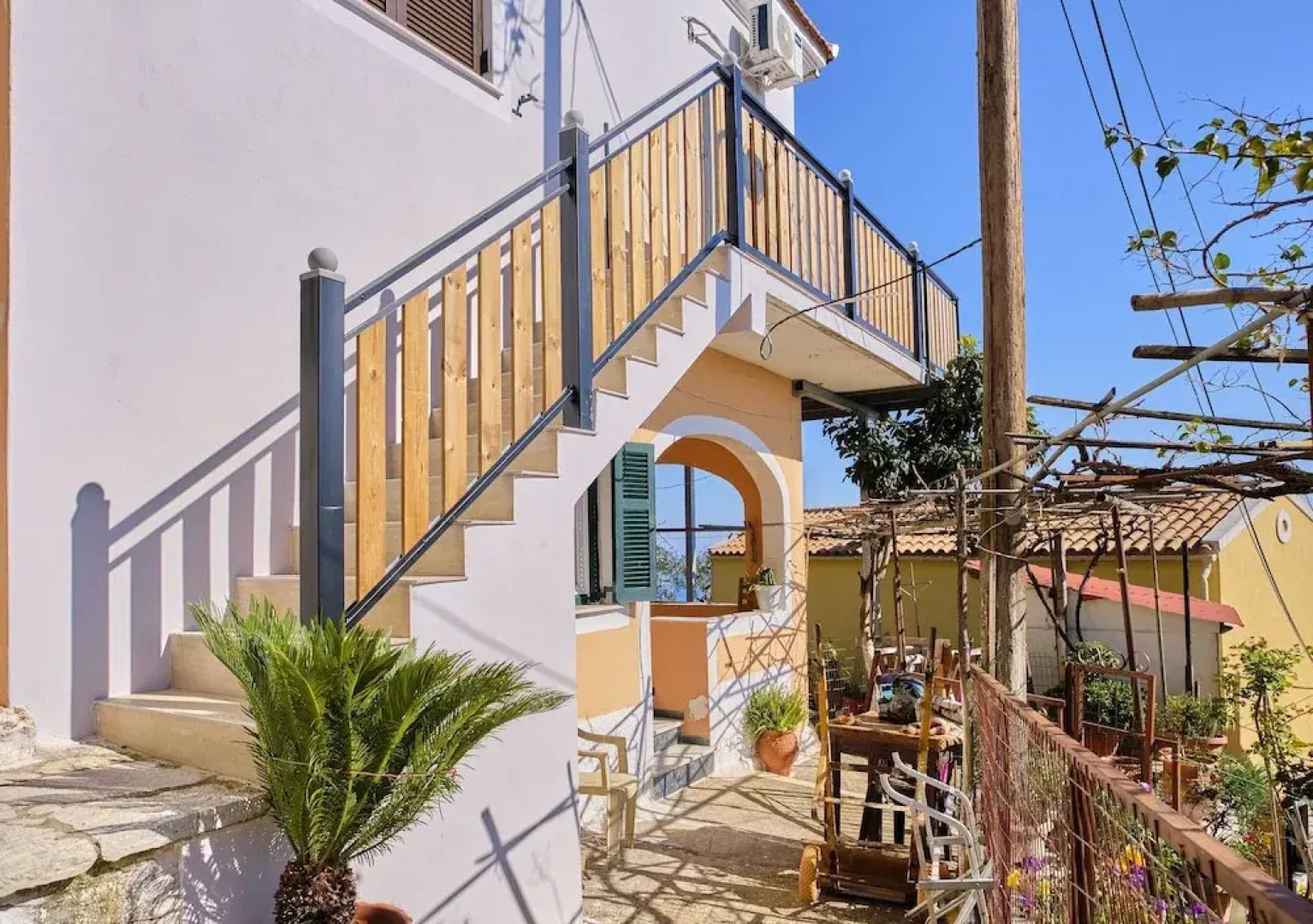 Christine's Seaview by Corfuescapes