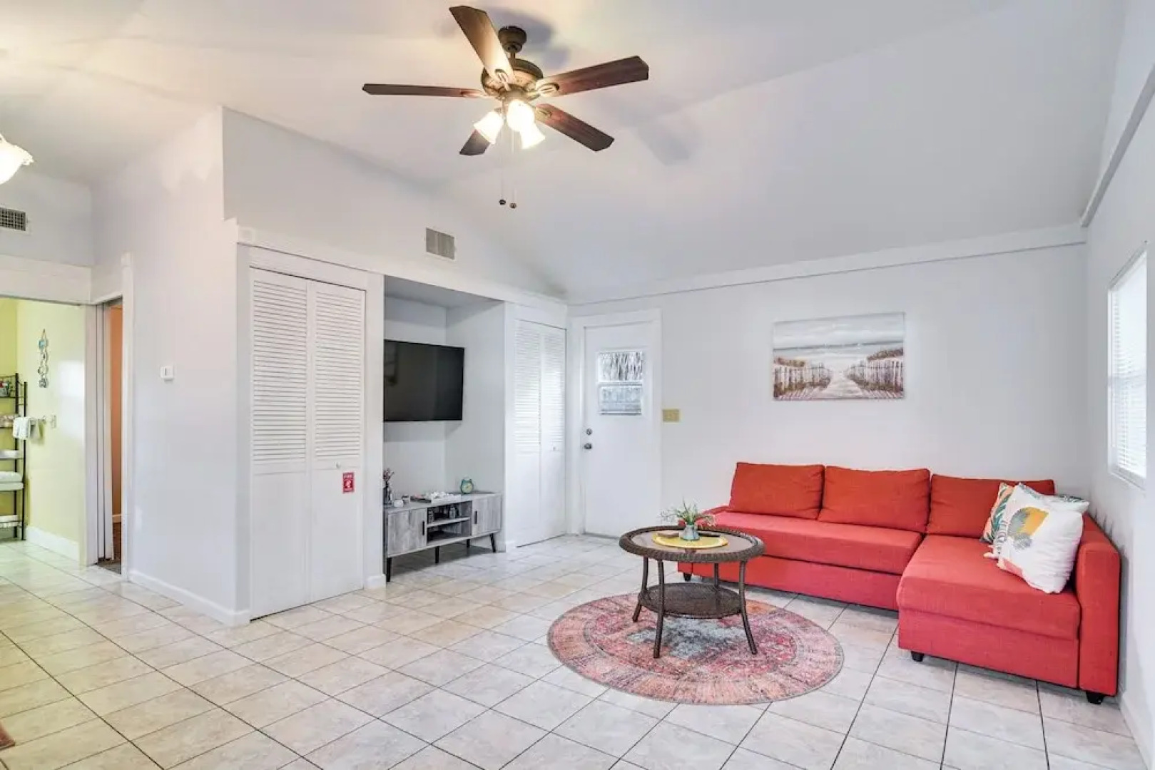 Cozy St Pete Home ~ 2 Mi to Madeira Beach!