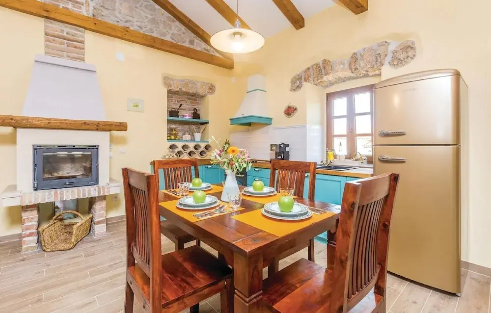 Beautiful Home in Svet Vid Dobrinjski With Wifi and 2 Bedrooms