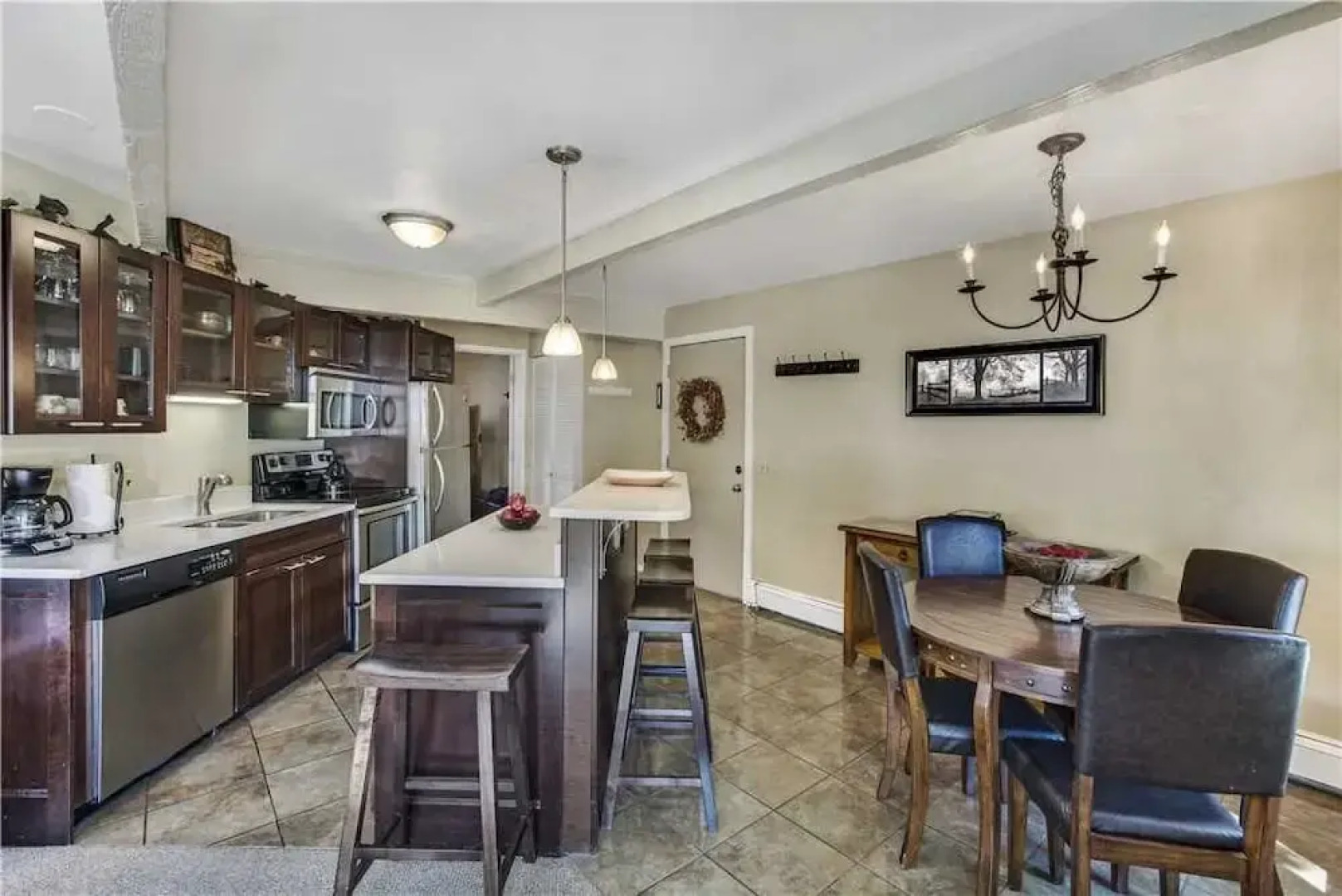 Woodbridge 19C - 2 Bedrooms Condo