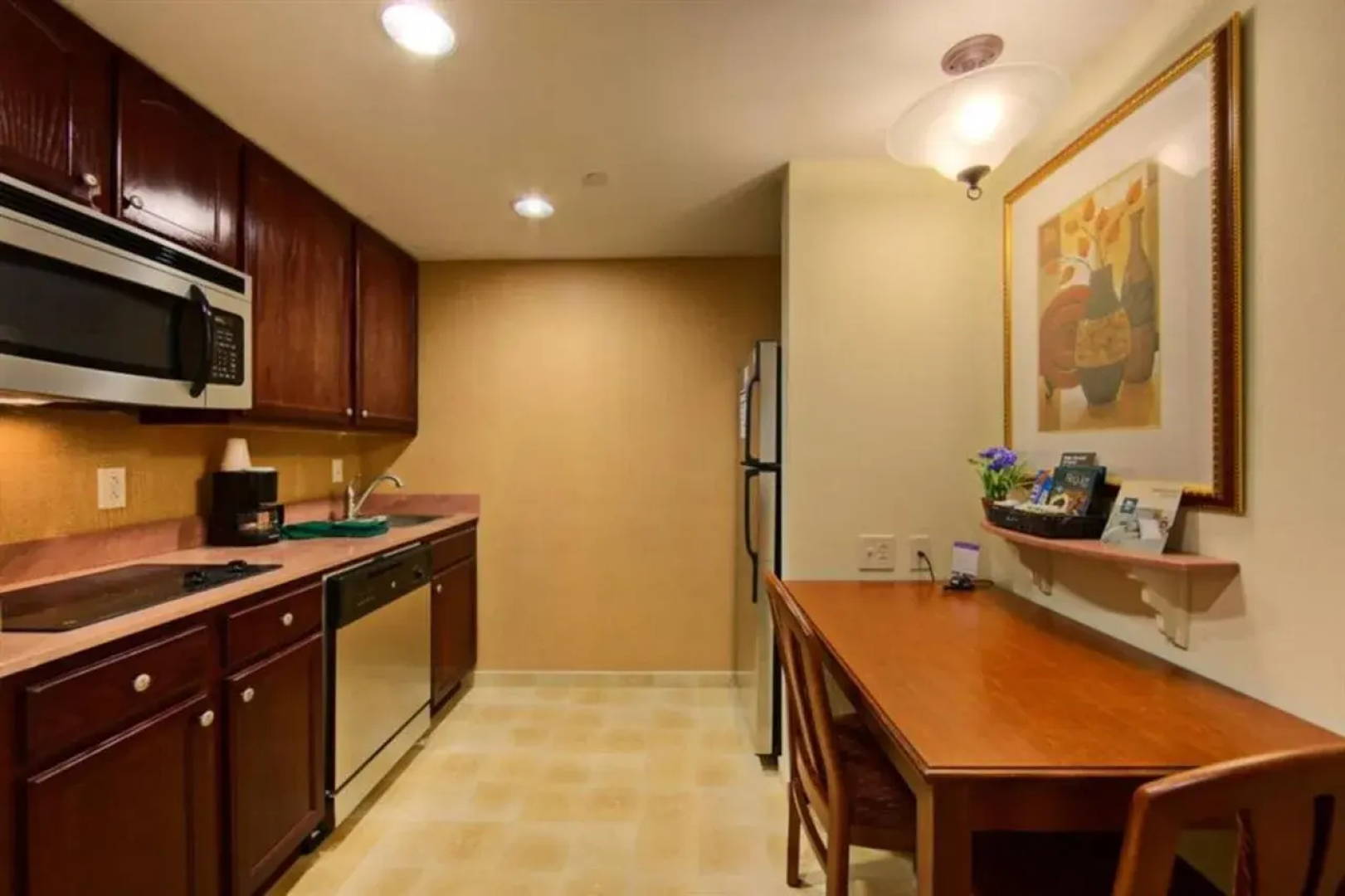 Homewood Suites by Hilton East Rutherford - Meadowlands