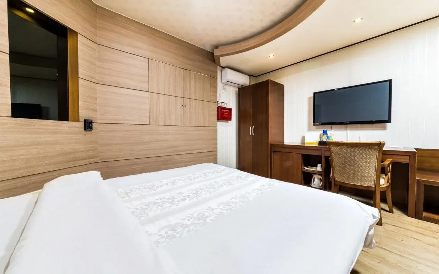 Brown Dot Hotel - Suwon City Hall
