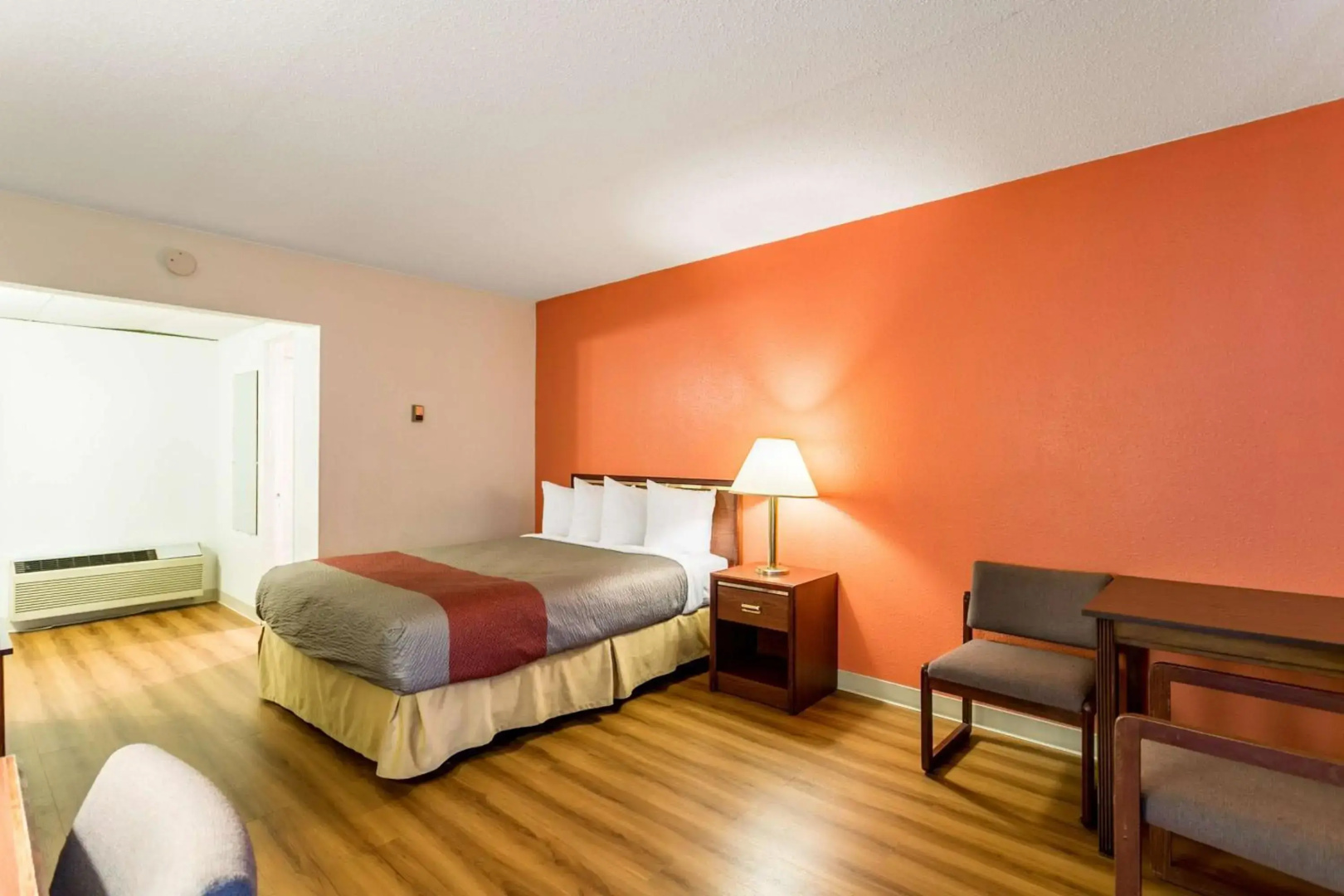Motel 6 Butte, MT - Historic City Center
