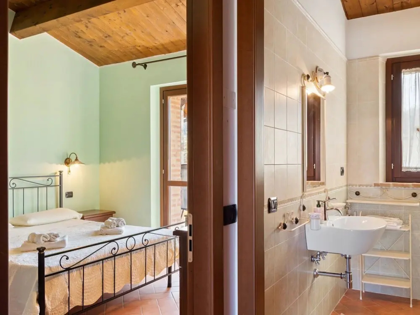 Lavish Holiday Home in Marsciano With Swimming Pool