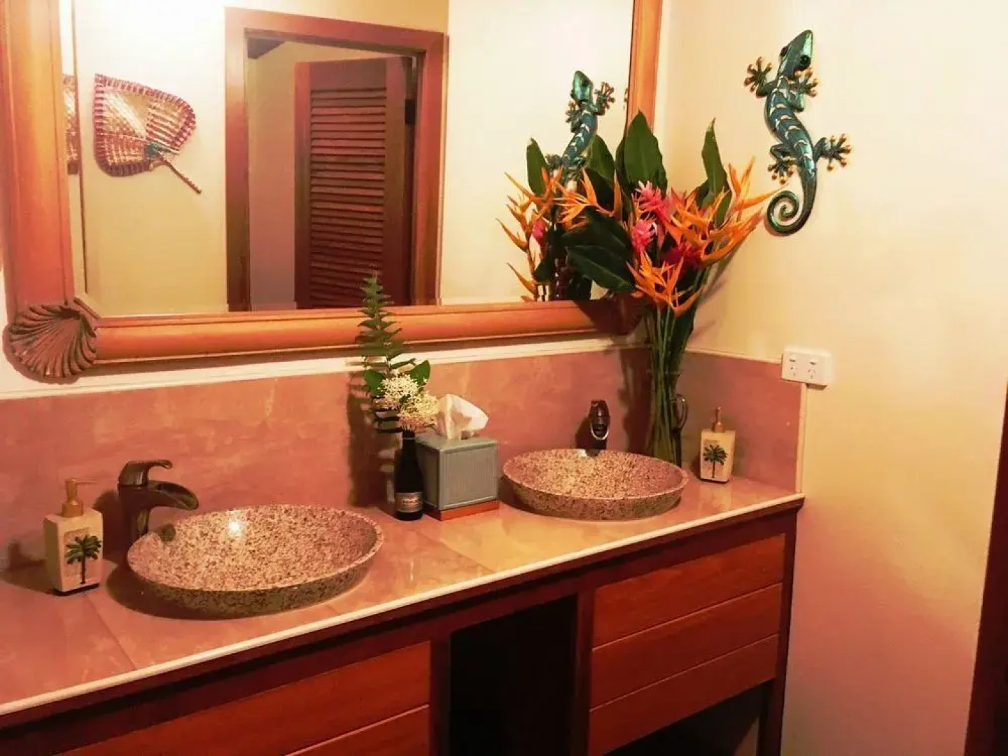 Sunrise Beach Cabanas Eco-Resort