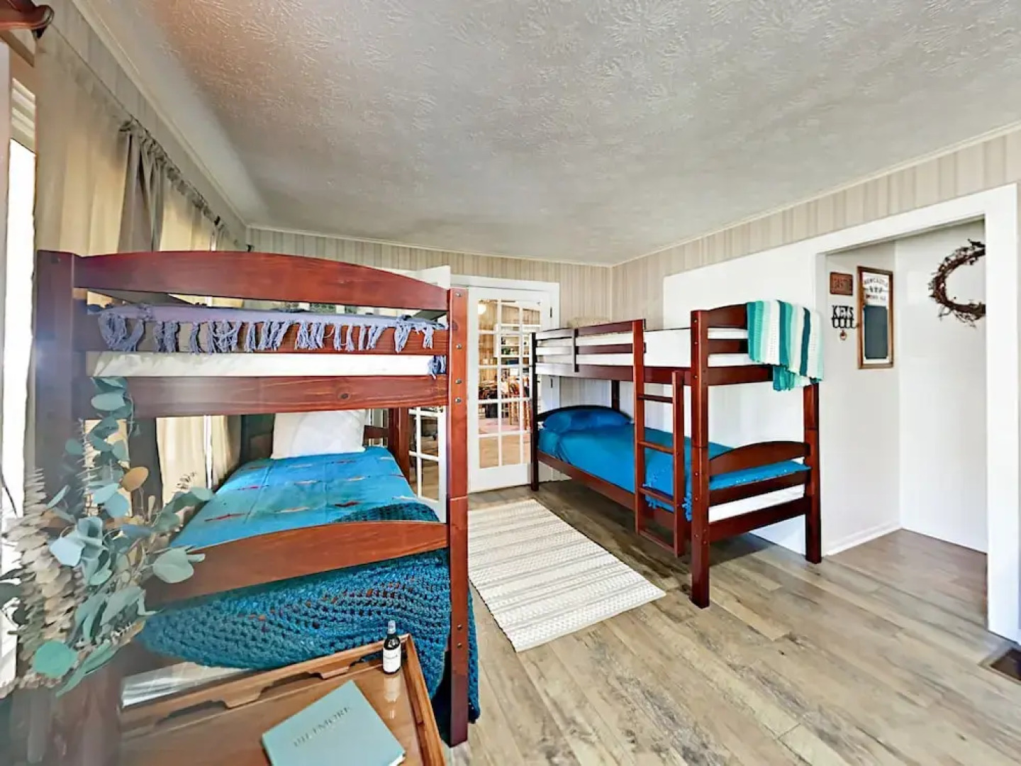 Country Compound - 2 Separates - 6 Br Home