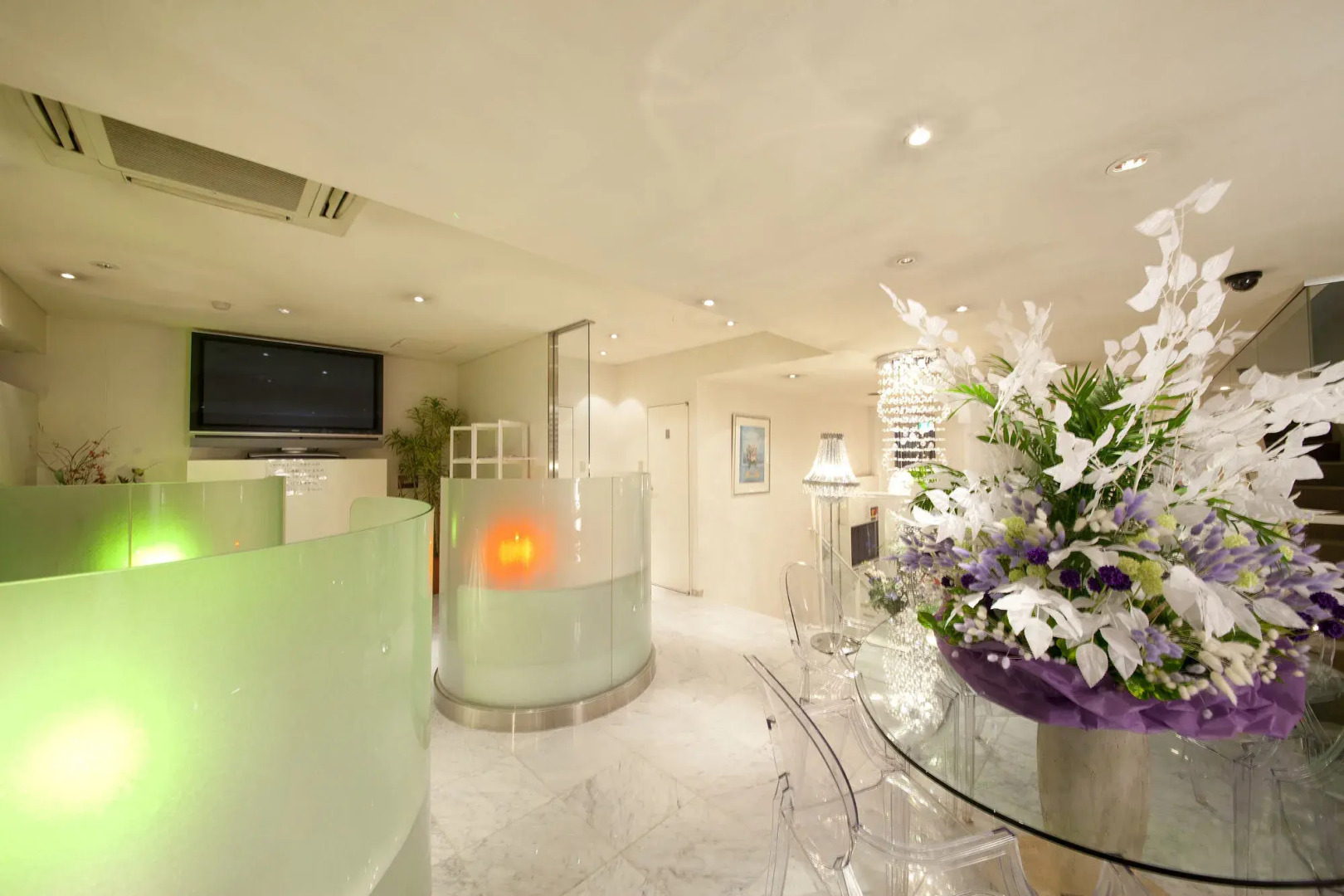 V Hotel - Adults Only